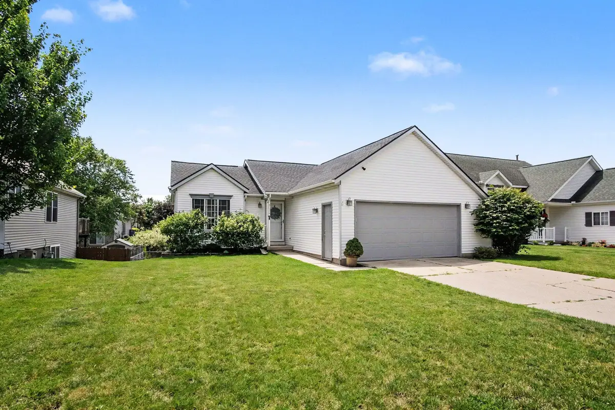 3014 Stonewood Street Nw, Grand Rapids, MI 49504 - #1