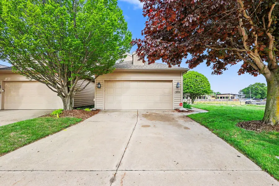 1410 E Harbour Towne Circle # 12, Muskegon, MI 49441 - #2