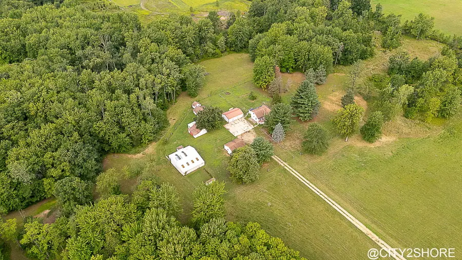 9905 52nd Ave, Allendale, MI 49401 - #2