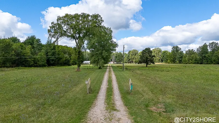 9905 52nd Ave, Allendale, MI 49401 - #3