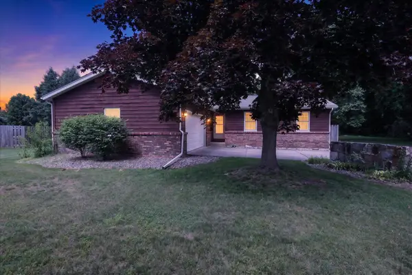 56800 Bow Drive, Three Rivers, MI 49093