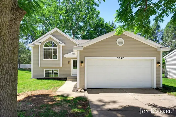 3547 Breton Valley Se, Grand Rapids, MI 49512