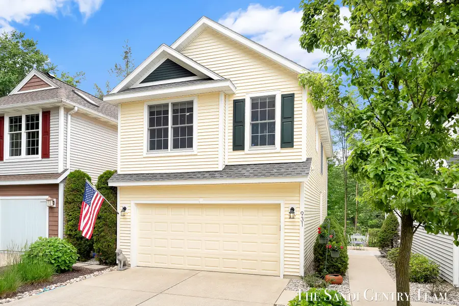 931 Bluff Creek Drive #21, Grand Haven, MI 49417 - #2