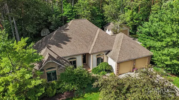 3701 Webber Pines Drive Ne, Grand Rapids, MI 49525