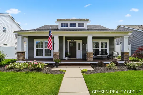 6960 E Cottage Lane, Rockford, MI 49341