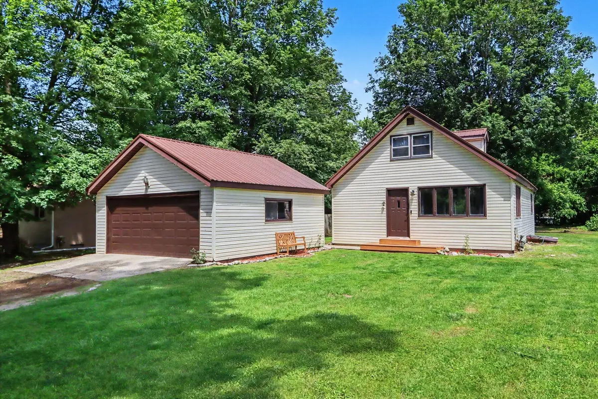17626 S Fisher Lake Road, Three Rivers, MI 49093 - #1