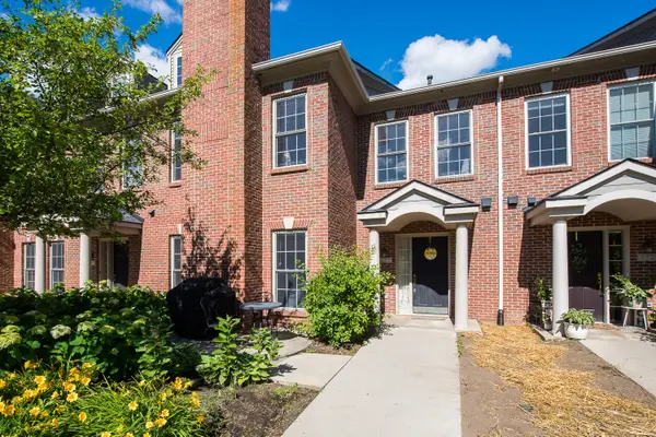 5727 Hampshire Lane #75, Ypsilanti, MI 48197