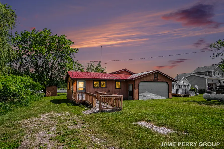 3357 Flint Drive, Sheridan, MI 48884 - #2