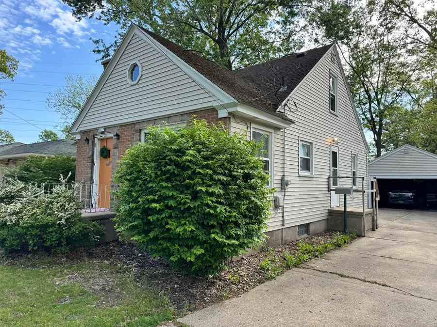 3015 Buchanan Avenue Sw, Grand Rapids, MI 49548 - #2