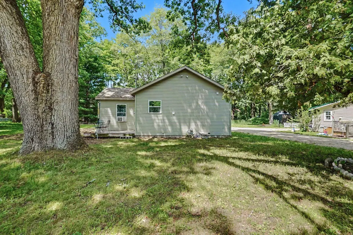 1147 S Bingham Avenue, White Cloud, MI 49349 - #1