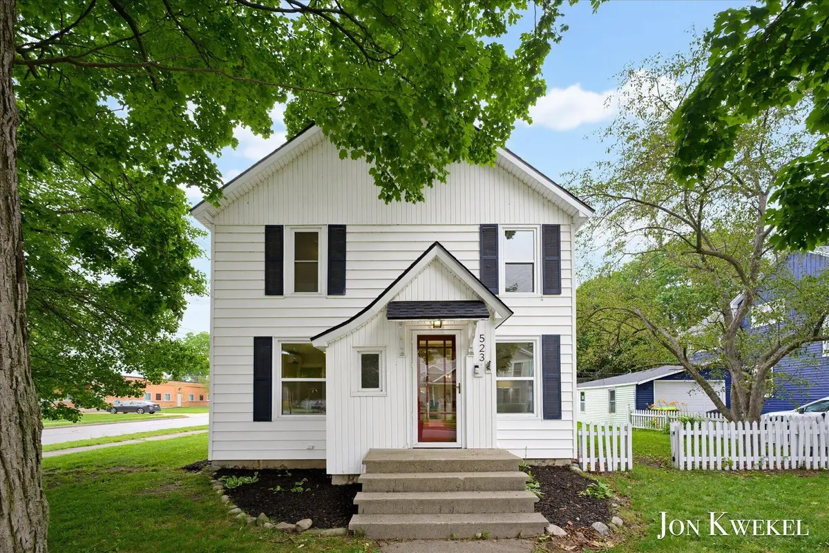 523 Elm Street Se, Lowell, MI 49331 - #1
