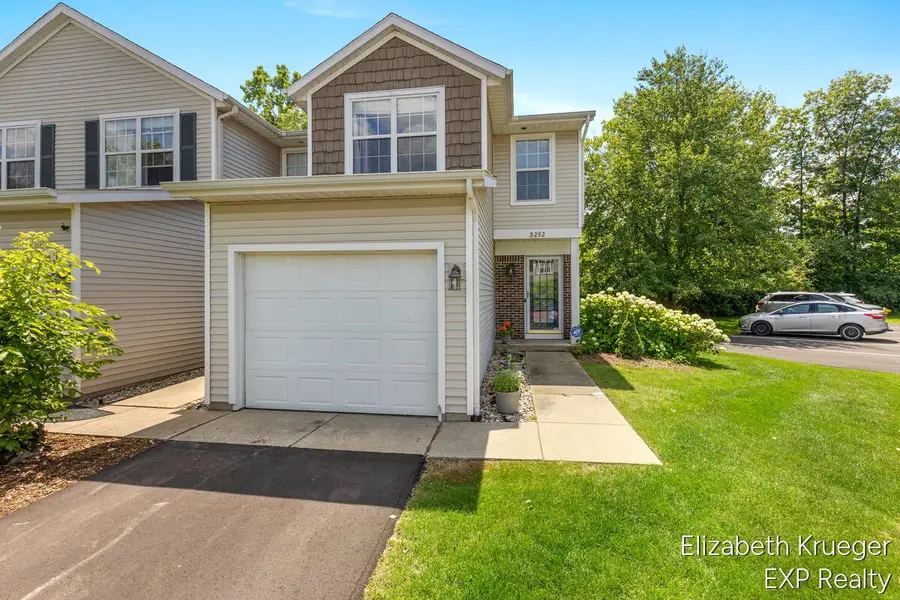 3292 Park Ridge Lane Ne, Grand Rapids, MI 49525 - #2