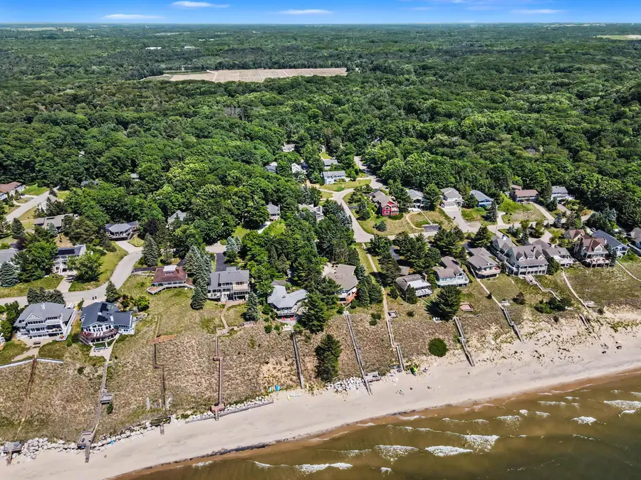 9364 Whispering Sands Drive, West Olive, MI 49460 - #3