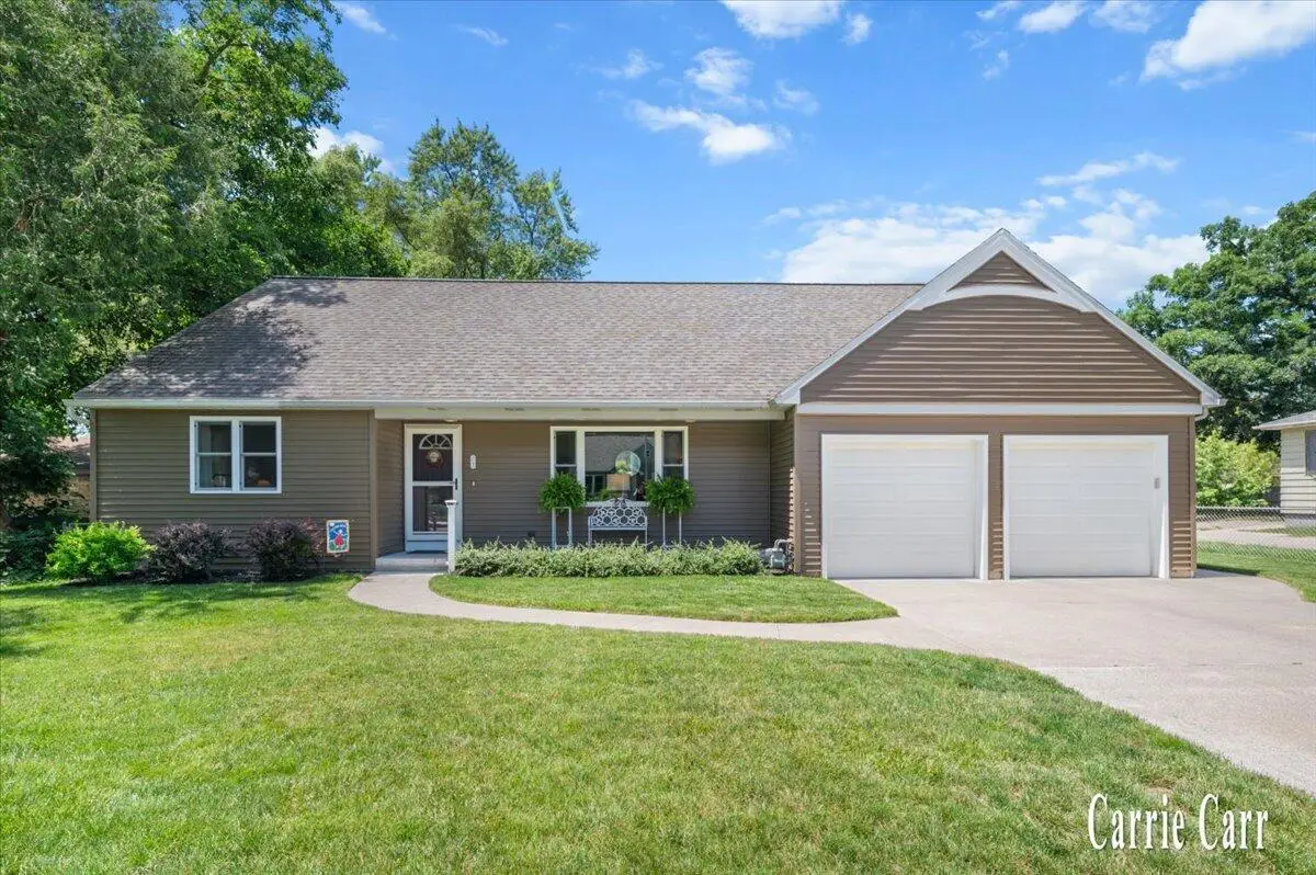 4045 Bell Avenue Ne, Grand Rapids, MI 49525 - #1