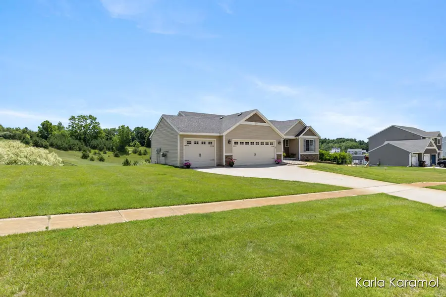 11782 Ridge Water Drive Ne, Sparta, MI 49345 - #3