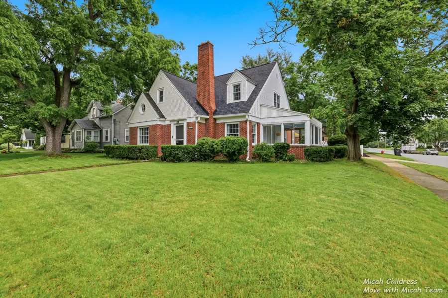 3736 Prairie Street Sw, Grandville, MI 49418 - #3