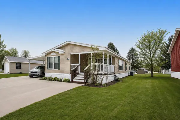 13749 Bluebell Lane, Cedar Springs, MI 49319