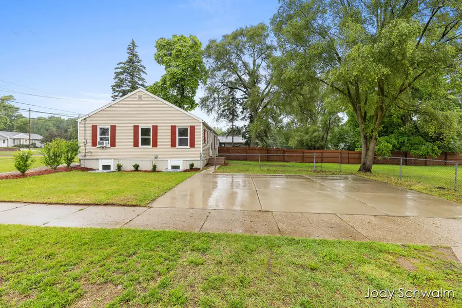 3844 Clyde Park Avenue Sw, Wyoming, MI 49509 - #3