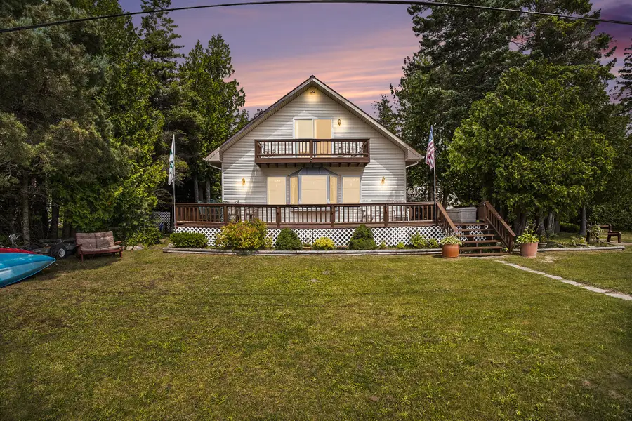1445 Us-2, Saint Ignace, MI 49781 - #2