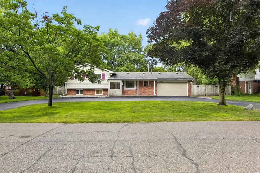 32463 Dunford Street, Farmington Hills, MI 48334 - #3