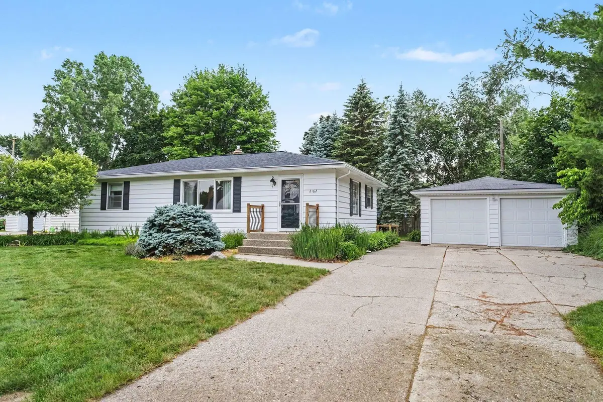2162 Finsbury Lane Nw, Grand Rapids, MI 49504 - #1