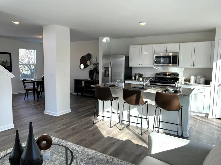 831 Whitney Street, Jackson, MI 49202 - #3