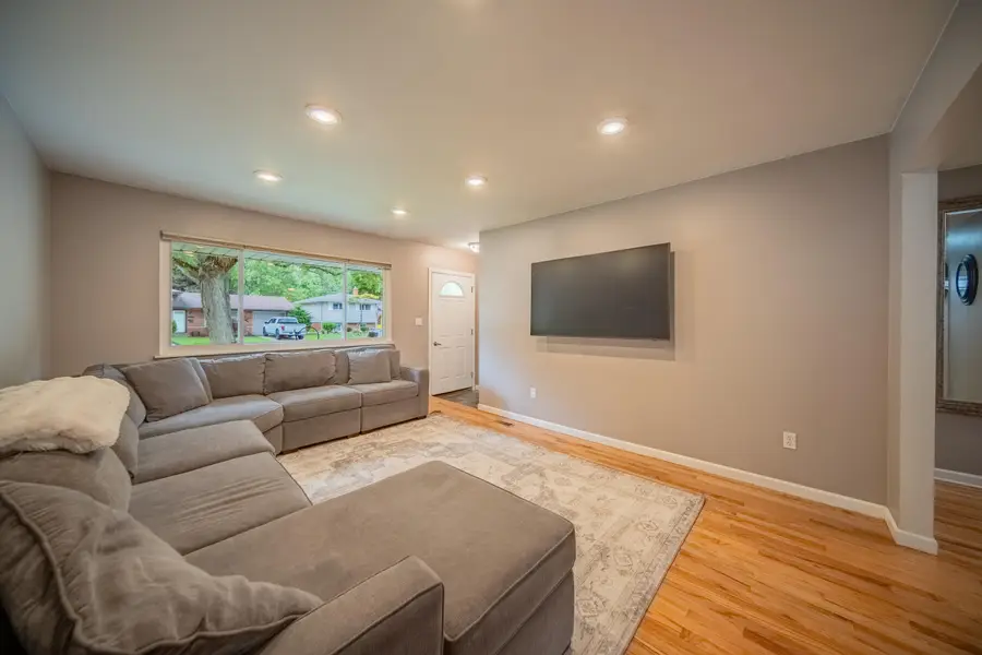 14638 Ellen Drive, Livonia, MI 48154 - #3