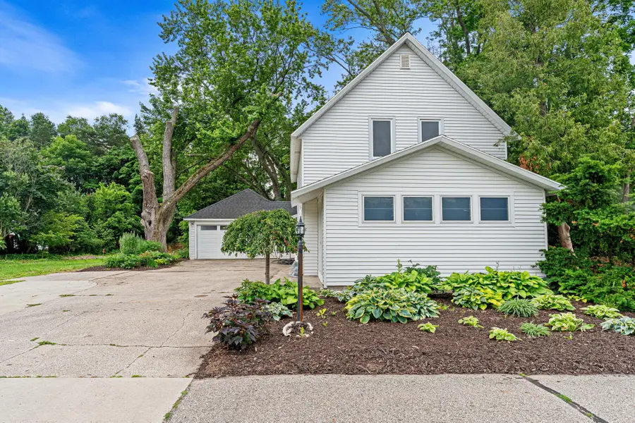 1632 W Lakewood Boulevard, Holland, MI 49424 - #3
