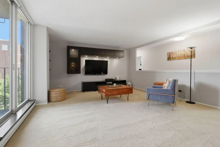 1050 Wall Street #3E, Ann Arbor, MI 48105 - #2