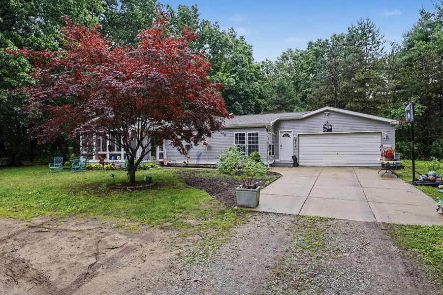 4448 E River Road, Buchanan, MI 49107 - #3