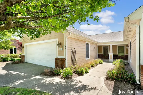 2940 Grand Isle Drive Ne #9, Belmont, MI 49306