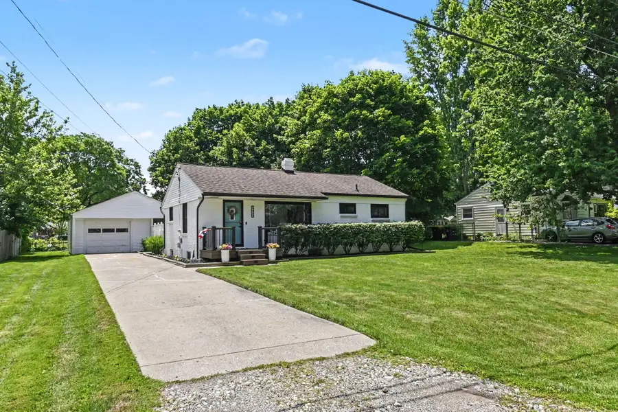 1415 Franklin Street, Haslett, MI 48840 - #3