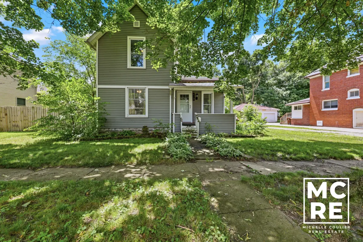 430 E Bond Street, Hastings, MI 49058 - #1