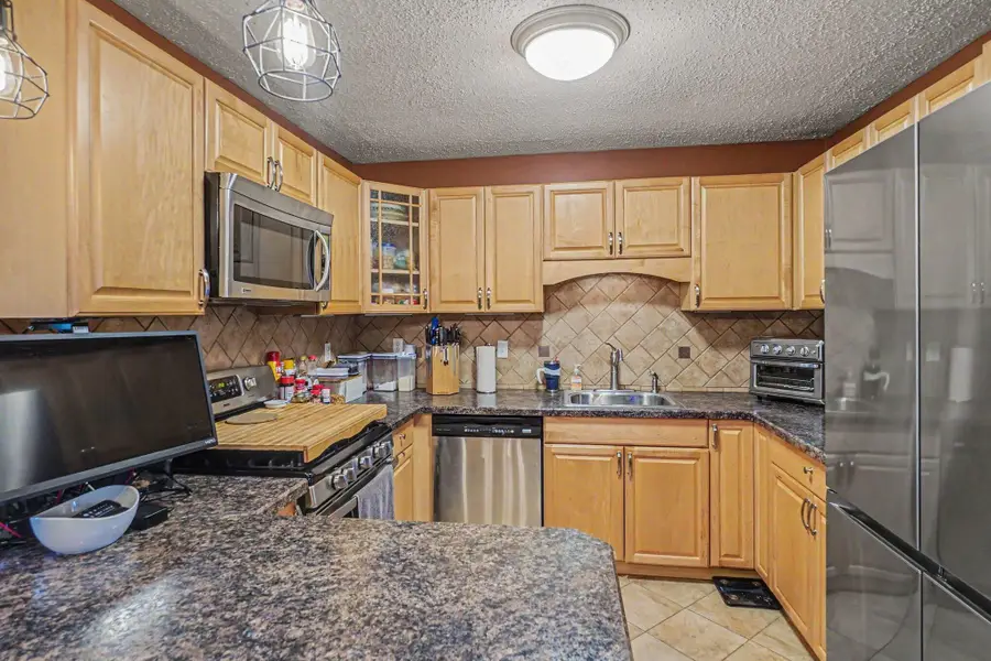 412 W Church Avenue, Reed City, MI 49677 - #3