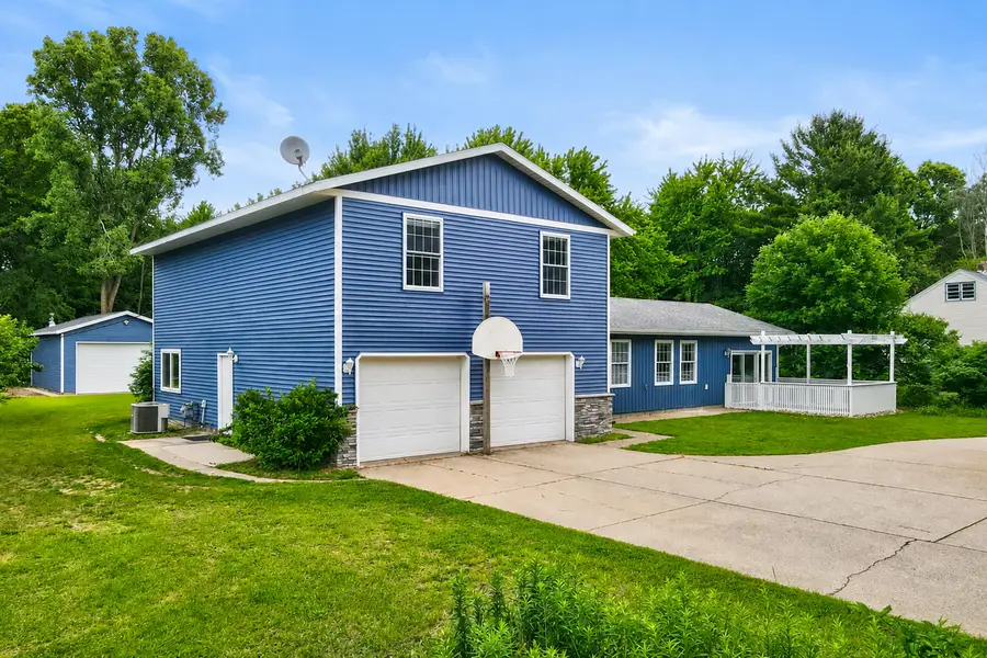 3758 E Sternberg Road, Fruitport, MI 49415 - #2