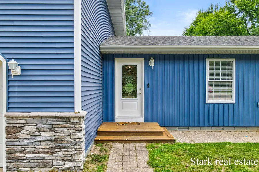 3758 E Sternberg Road, Fruitport, MI 49415 - #3