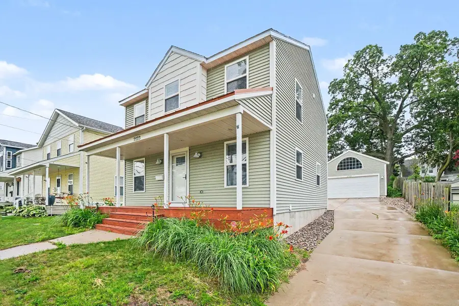 2123 Lakeshore Drive, Muskegon, MI 49441 - #3