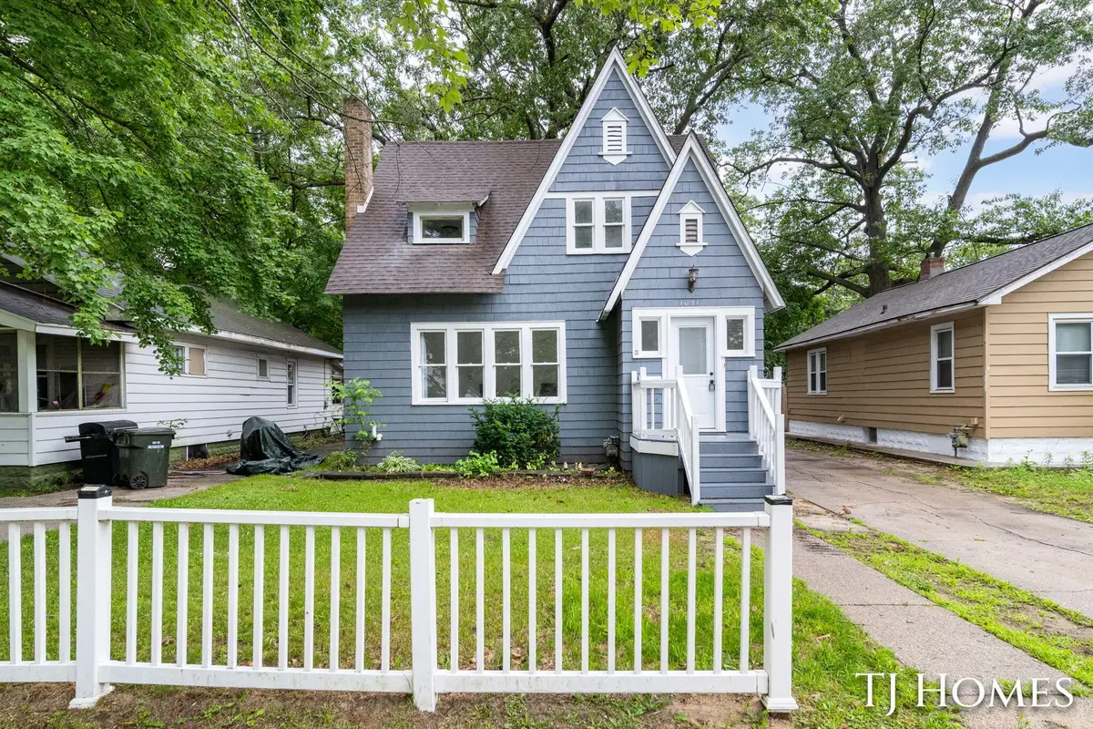 1031 Ada Avenue, Muskegon, MI 49442 - #1