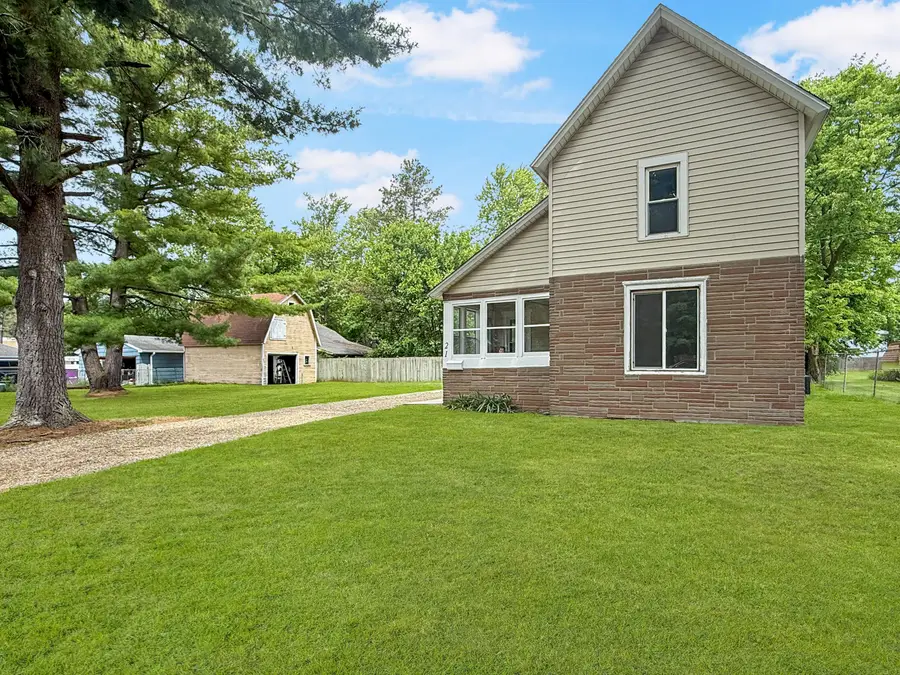 21 E Willard Avenue E, Battle Creek, MI 49037 - #2