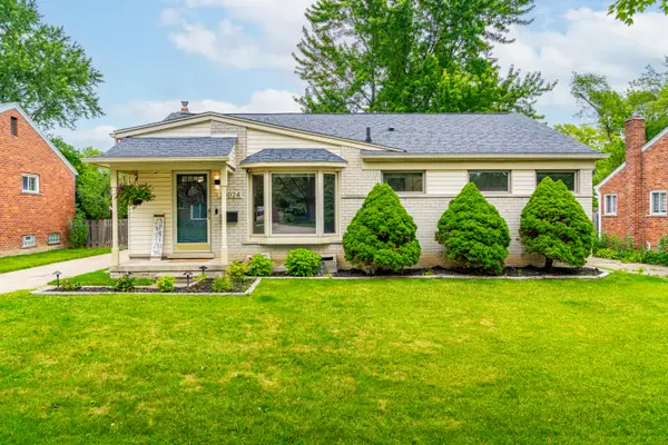24024 Colchester Drive, Farmington, MI 48336