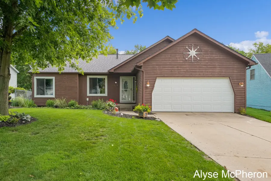 3240 Sunrise Street Se, Grand Rapids, MI 49508 - #2