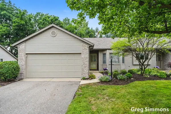 2579 Falcon Pointe Drive Nw, Grand Rapids, MI 49534
