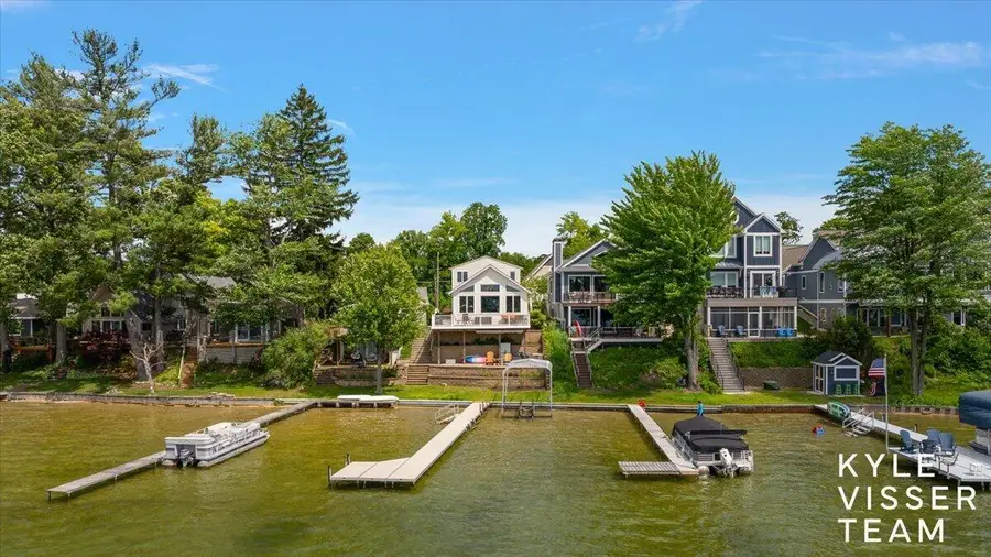 7007 Goldenrod Avenue Ne, Rockford, MI 49341 - #2