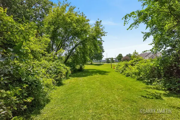 8840 Burlingame Avenue Sw, Byron Center, MI 49315