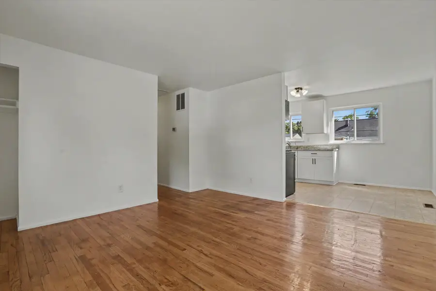 1302 Commonwealth Avenue, Ypsilanti, MI 48198 - #3