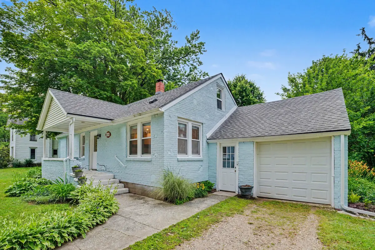 220 E James Street, Lawrence, MI 49064 - #1