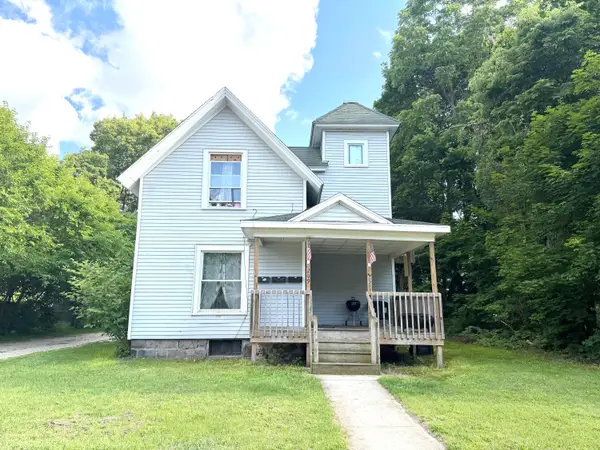 209 E Washington Street, Greenville, MI 48838