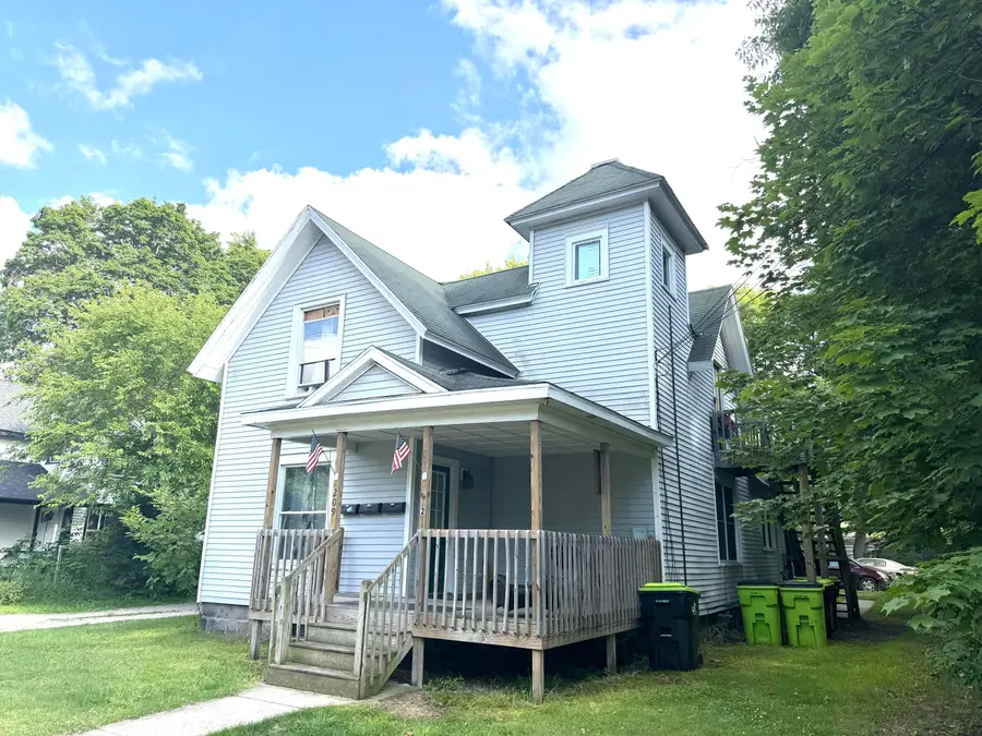 209 E Washington Street, Greenville, MI 48838 - #2