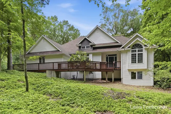 2291 Burton Pines Drive Se, Grand Rapids, MI 49546