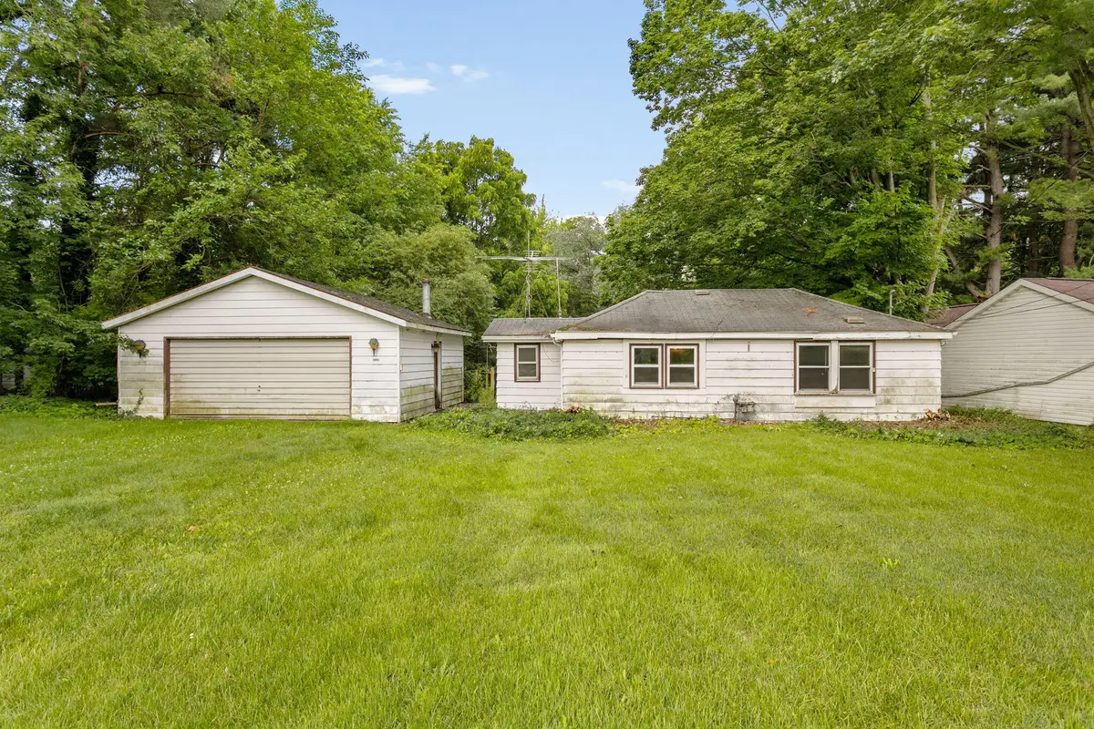 69408 Elkhart Road, Edwardsburg, MI 49112 - #1